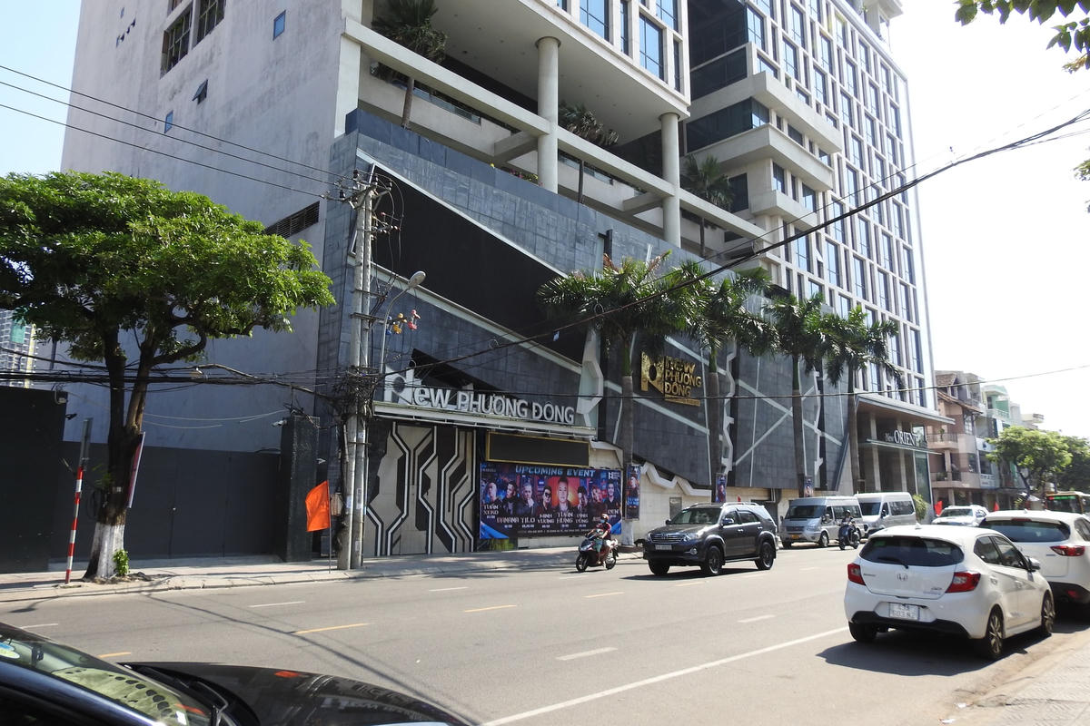 Họa động trên tuyến đường Đống đa  (Đà Nẵng), qua bar New Phương Đông trở lại bình thường vào sáng 27/5. Ảnh B. Nguyên.