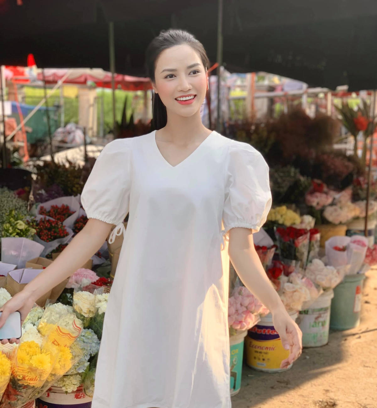 Trò chuyện với PV Đại Đoàn Kết Online, Anh Đào cho biết, đây là lần đầu cô đảm nhận vai chính trong một bộ phim truyền hình phát sóng khung giờ vàng. Chính vì vậy, bản thân nữ diễn viên có chút bồi hồi và lo lắng. 