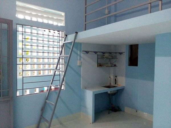 So với cách đây 1 năm, giá thuê phòng trọ cho sinh viên đã tăng đáng kể, hầu như không còn phòng trọ 1,5 triệu đồng