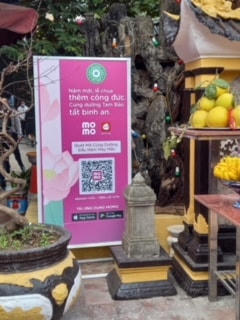Ví điện tử momo được áp dụng cho việc thu phí làm lễ cúng dường.