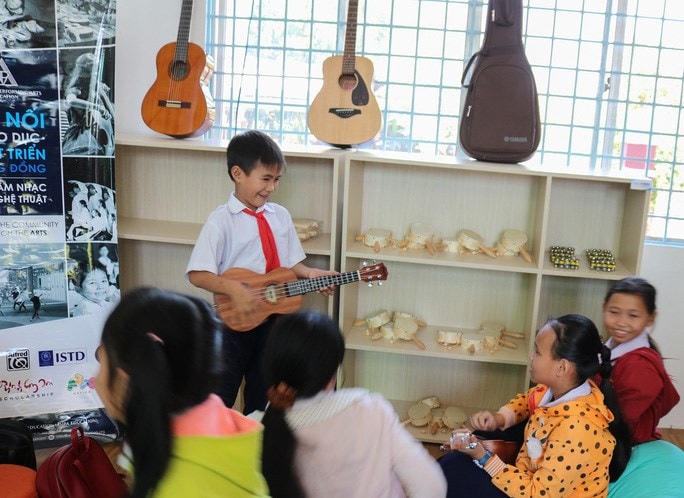 Phòng học nhạc Dream Space tại Trường Tiểu học Bình Phước C thuộc vùng sâu vùng xa của huyện Măng Thít, tỉnh Bình Phước. (Ảnh: AMPA).