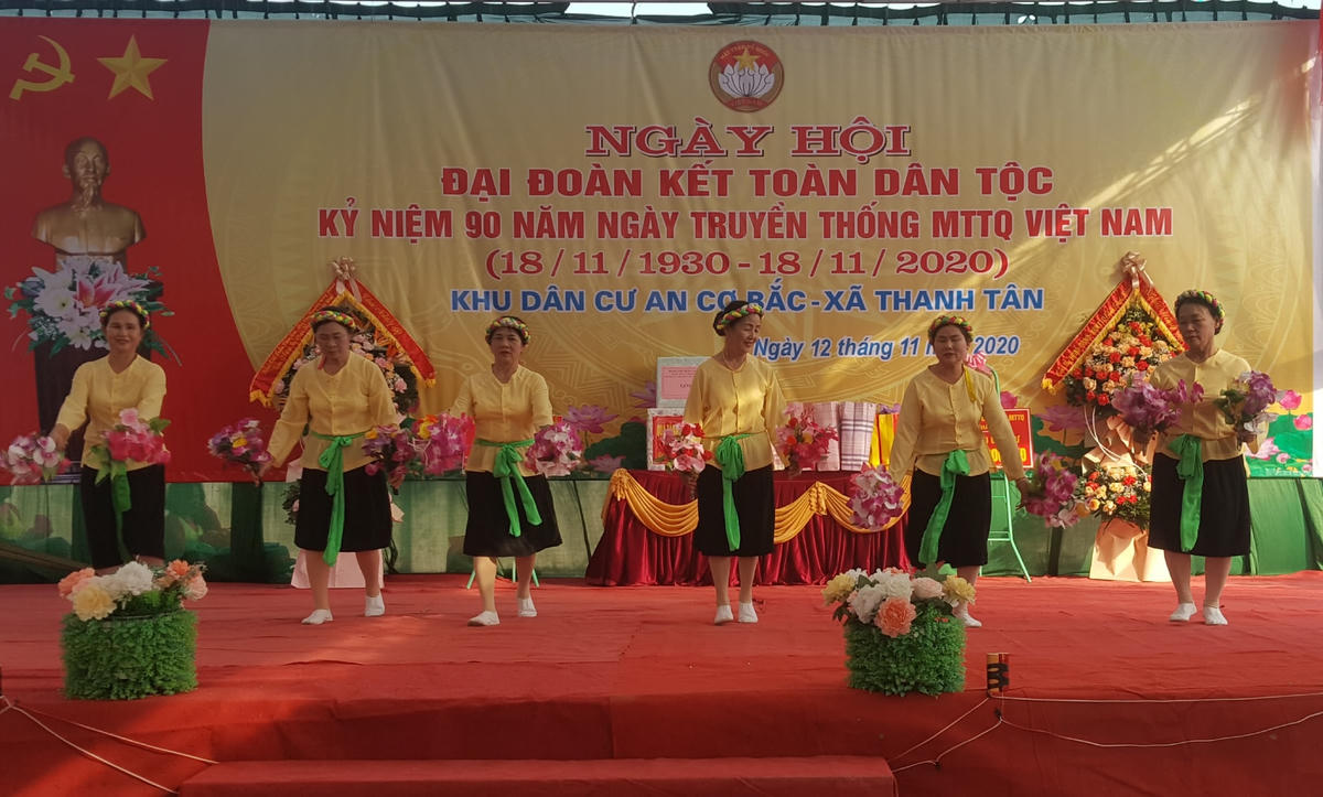 Nhân dân thôn An Cơ Bắc vui tươi, phấn khởi trong Ngày hội.