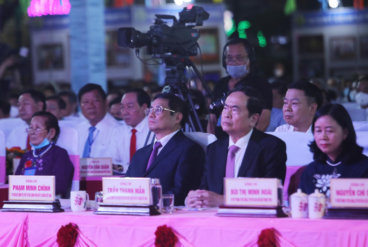 Thủ tướng Chính phủ Phạm Minh Chính, Phó Chủ tịch Thường trực Quốc hội Trần Thanh Mẫn, Bí thư Trung ương Đảng Bùi Thị Minh Hoài dự lễ kỷ niệm. 