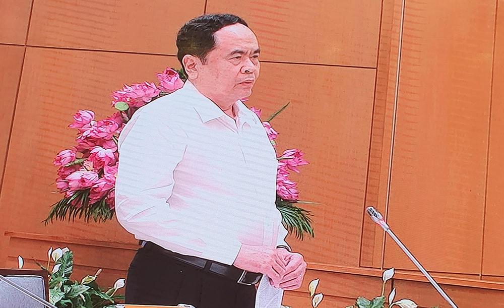 Chủ tịch Trần Thanh Mẫn phát biểu tại phiên họp. 