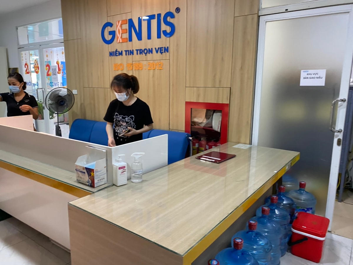 Khu vực phòng xét nghiệm của Công ty GENTIS tại tầng 2 tòa nhà văn phòng 249A Thụy Khuê, Tây Hồ, Hà Nội. 