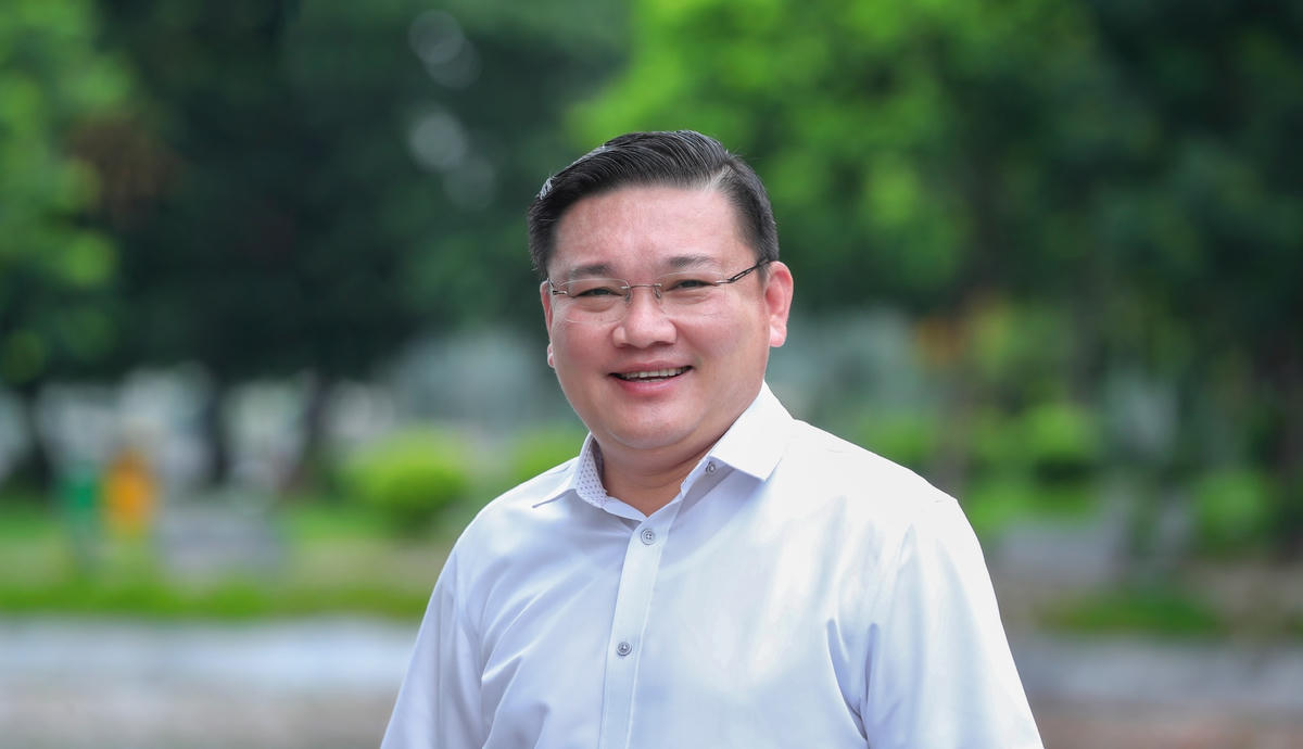 TS Trần Khắc Tâm.