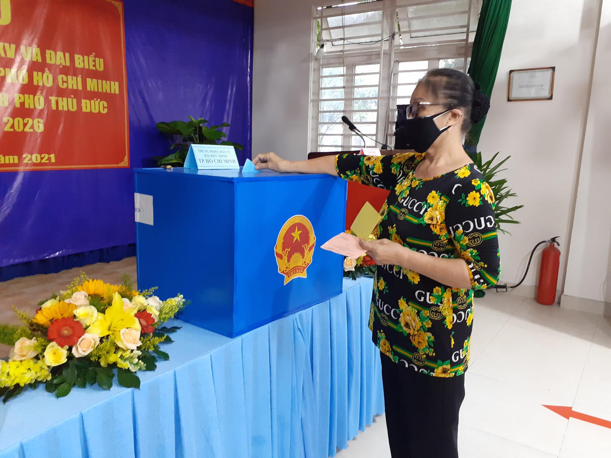 Phó Thủ tướng Lê Minh Khái đi bầu từ rất sớm tại TP Thủ Đức