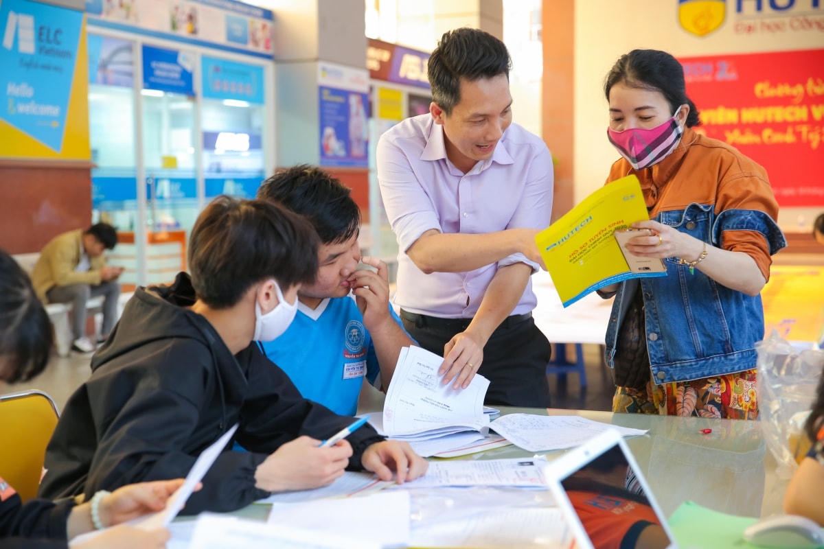 TP Hồ Chí Minh lấy ý kiến phụ huynh, học sinh về thi tốt nghiệp THPT