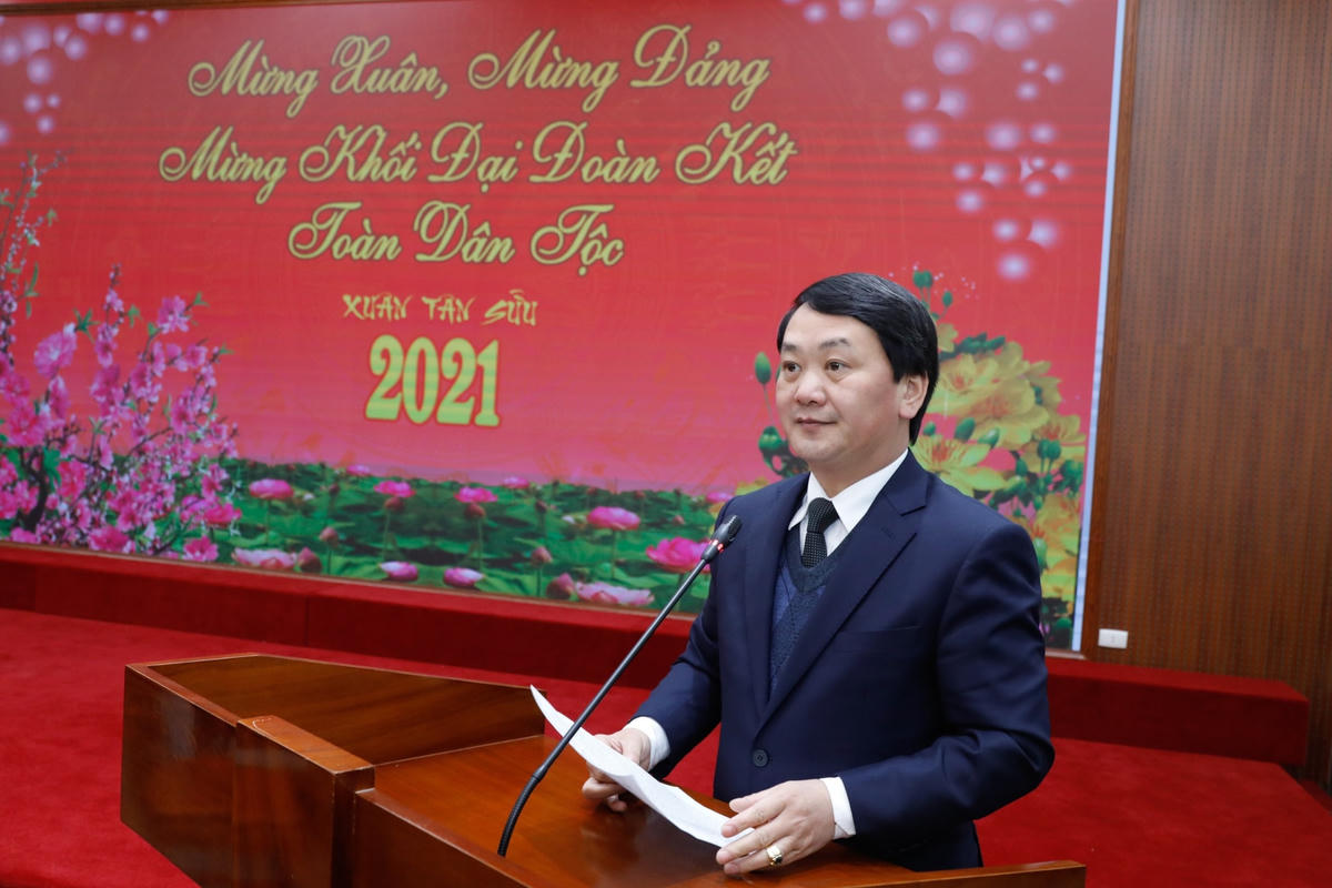 Phó Chủ tịch - Tổng Thư ký UBTƯ MTTQ Việt Nam phát biểu.