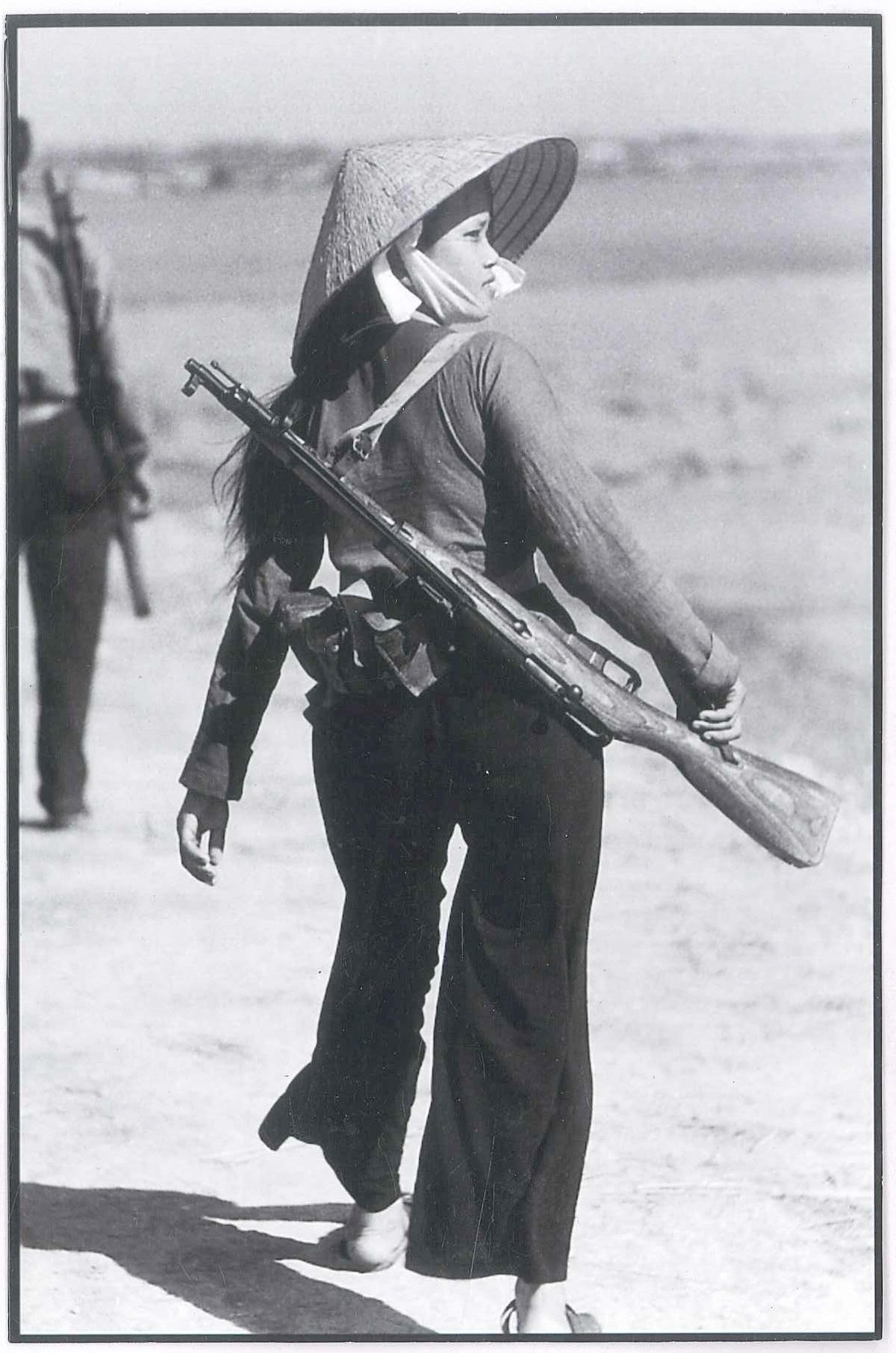 Đi trực chiến.