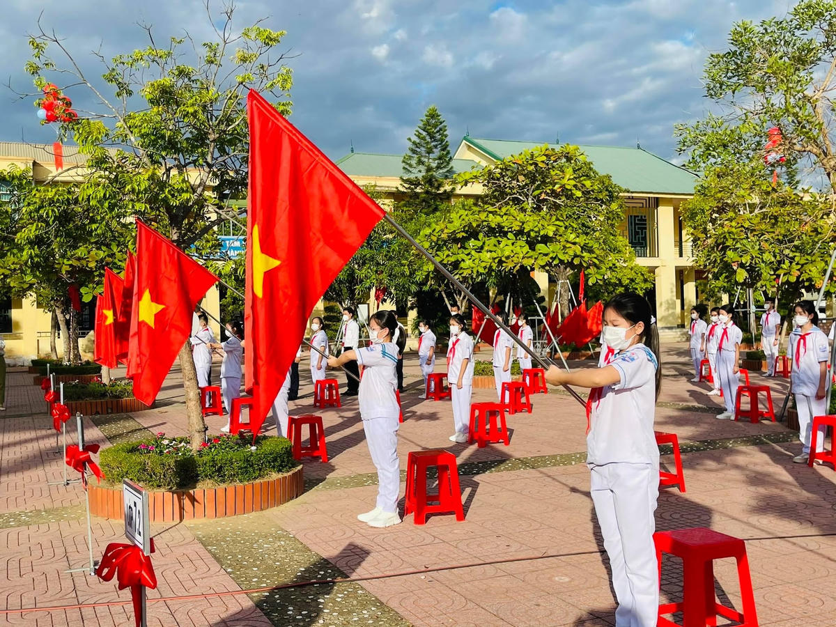 Lễ khai giảng trực tiếp tại Trường THCS Lê Văn Thiêm (TP Hà Tĩnh).