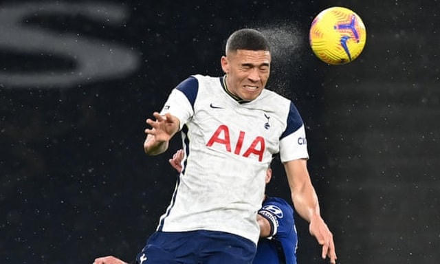Carlos Vinícius không thể thay thế vai trò của Harry Kane.