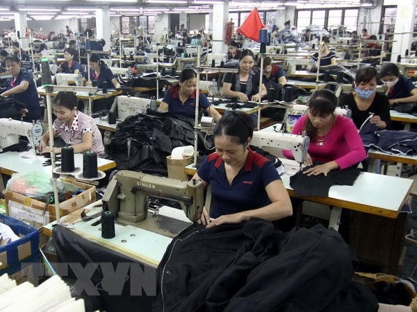 Do ảnh hưởng của dịch Covid-19 nên tình hình lương, thưởng Tết năm 2020 đều giảm so với năm trước.