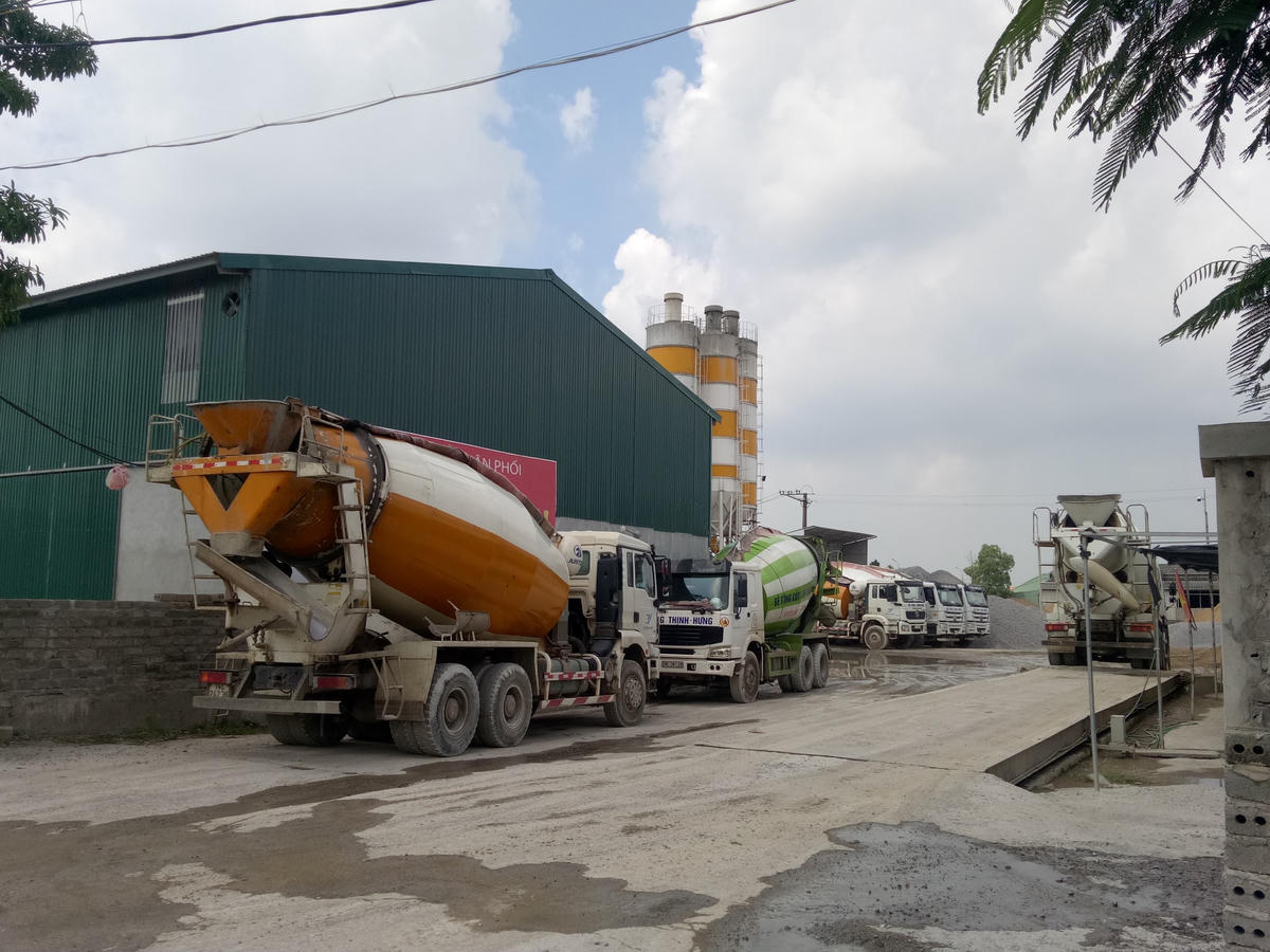 Trạm trộn bê tông Thịnh Hưng ngang nhiên hoạt động không phép suốt nhiều năm.