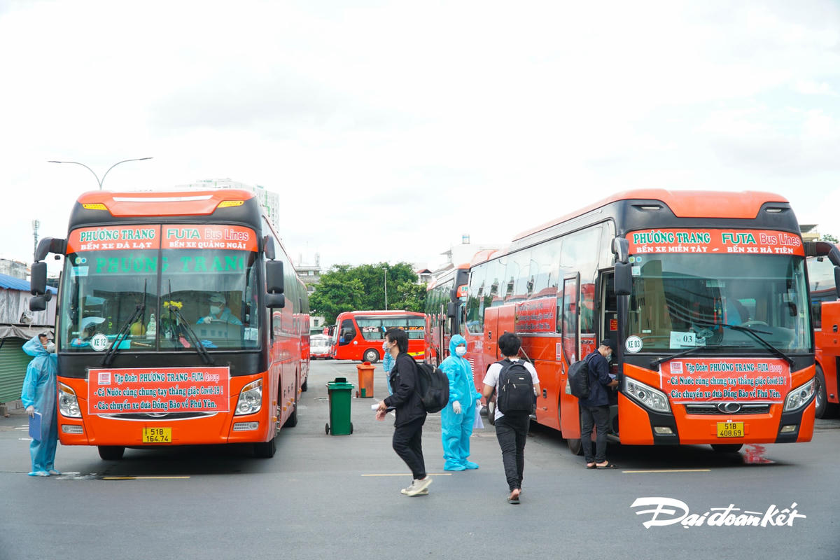 20 xe khách sẽ làm nhiệu vụ đưa 400 công nhân về quê đợt 1.
