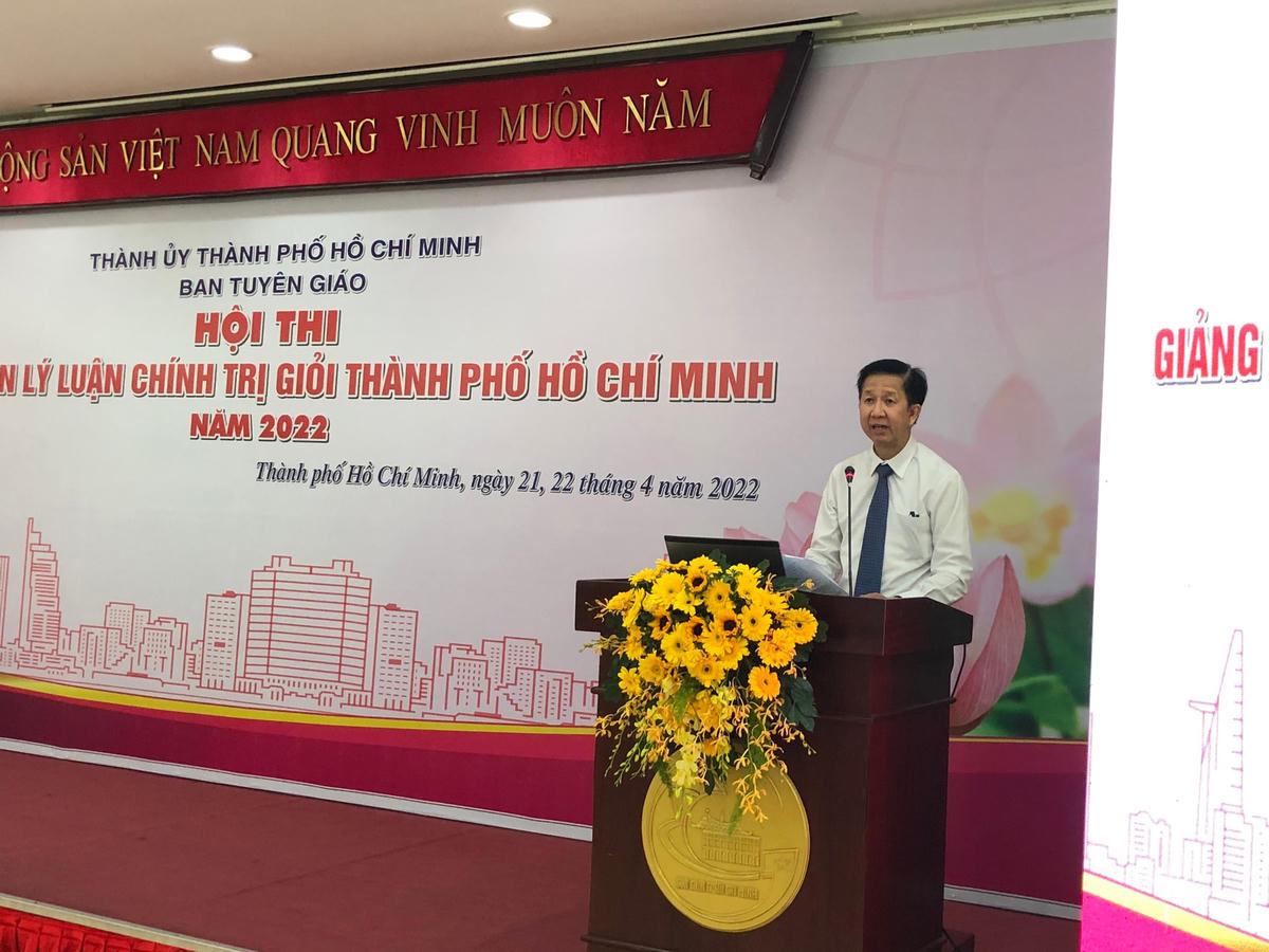 ông Phạm Đức Hải, Phó Trưởng Ban Tuyên giáo Thành ủy TPHCM phát biểu khai mạc Hội thi (Ảnh: Hồng Phúc).