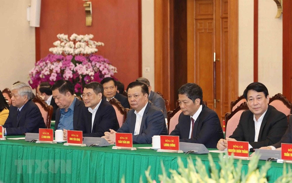 Bộ Chính trị, Ban Bí thư gặp mặt thân mật các đồng chí nguyên lãnh đạo