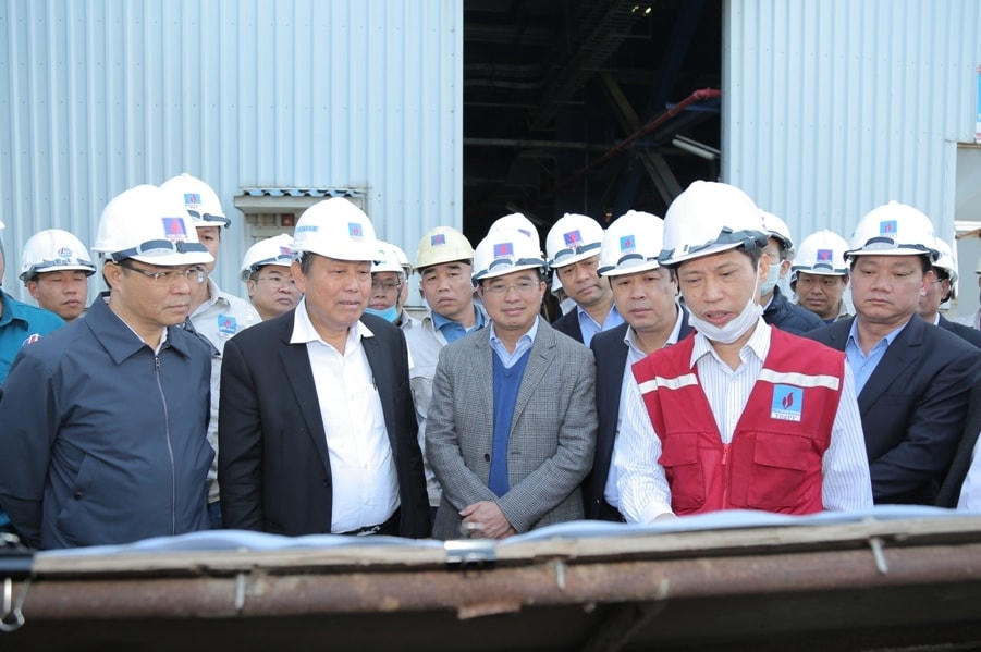 Đoàn công tác Chính phủ kiểm tra tiến độ của dự án nhà máy nhiệt điện Thái Bình.