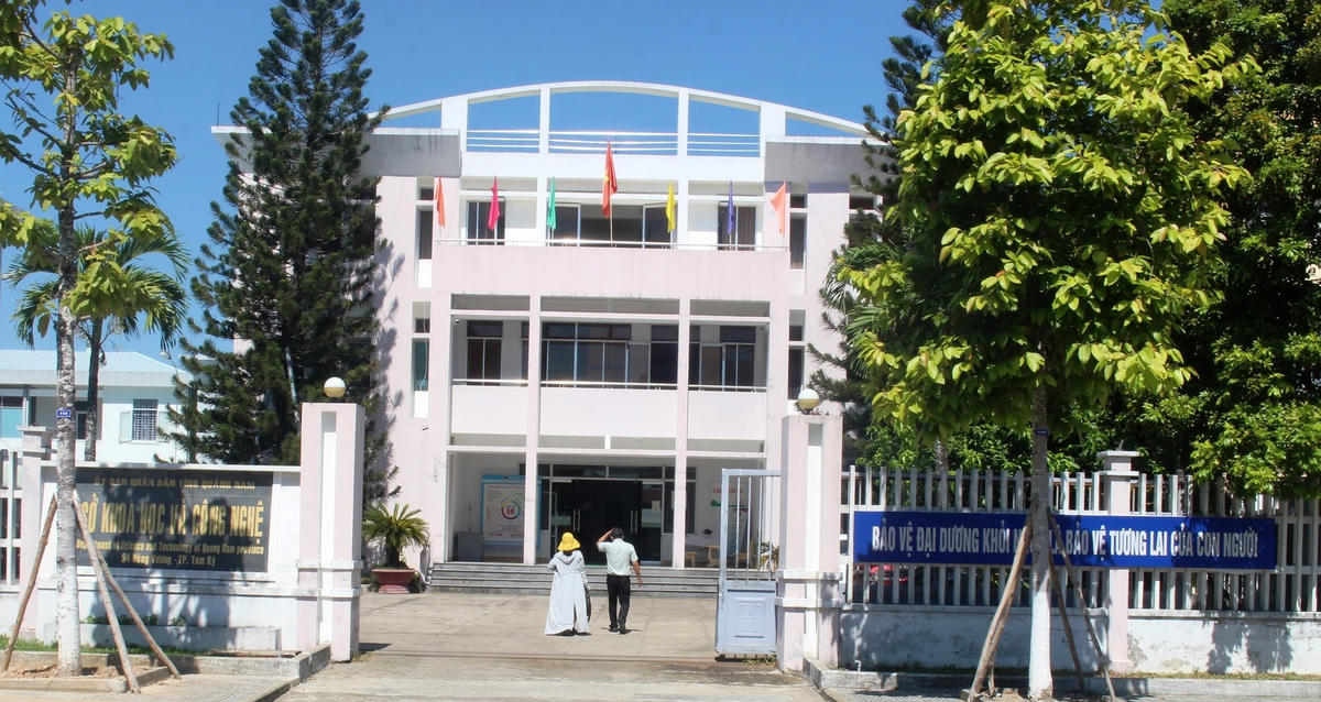Sở KH&CN tỉnh Quảng Nam nơi Trung tâm KH&CN là đơn vị trực thuộc.