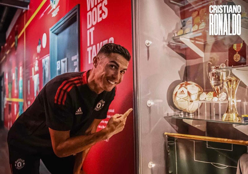 Nóng trận Ronaldo đá ra mắt MU: Bruno Fernandes ẩn ý chuyện đá phạt