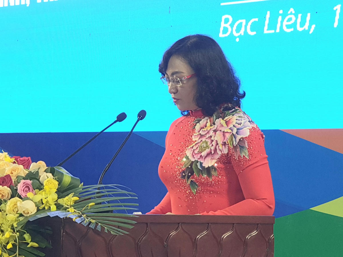 Bà Phan Thị Thắng, Phó chủ tịch UBND TP Hồ Chí Minh phát biểu tại hội nghị.