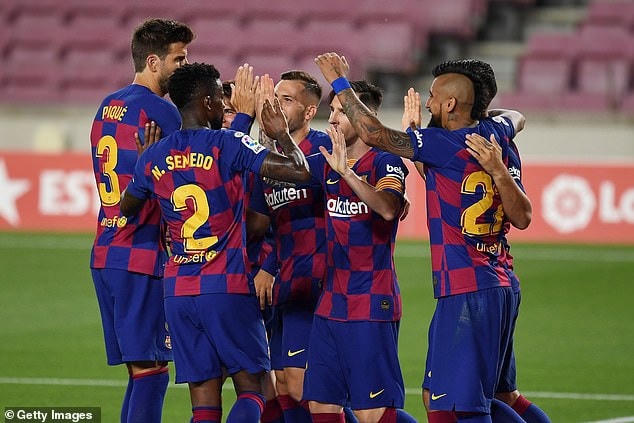 Barcelona đã có lợi thế bất ngờ để giành trọn 3 điểm.