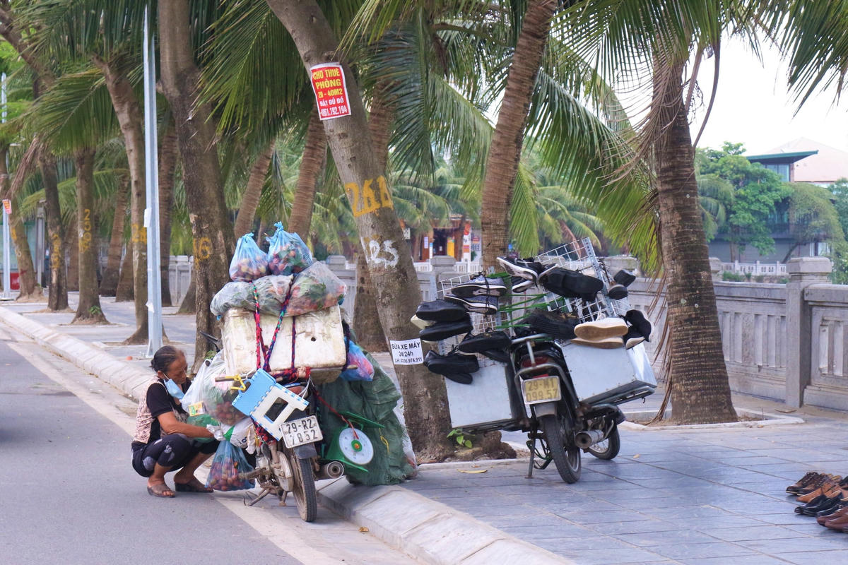 [ẢNH] Hà Nội: Ngắm nhìn nét đẹp lao động giữa mùa dịch