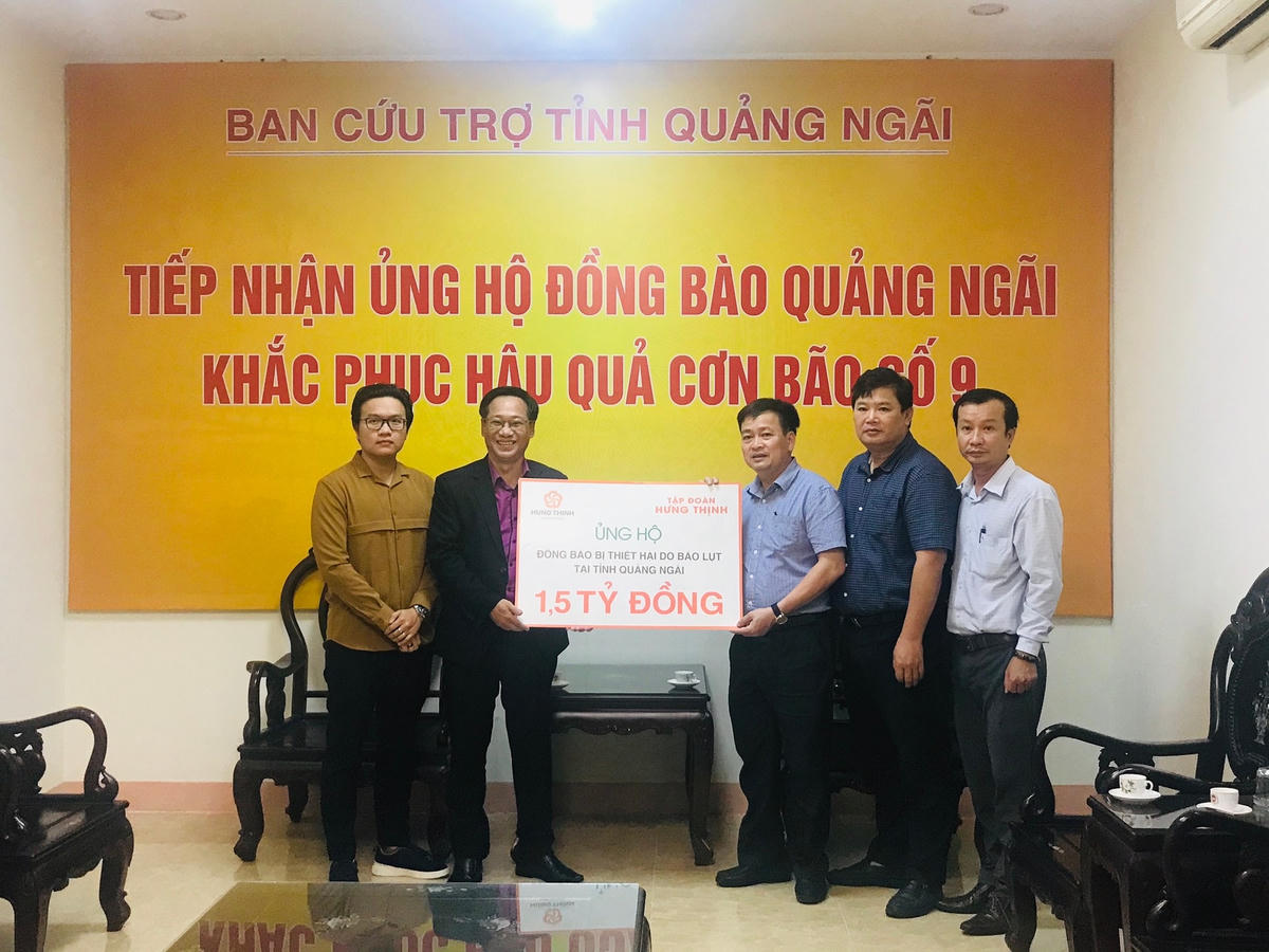 Tập đoàn Hưng Thịnh trao bảng ủng hộ 1,5 tỷ đồng