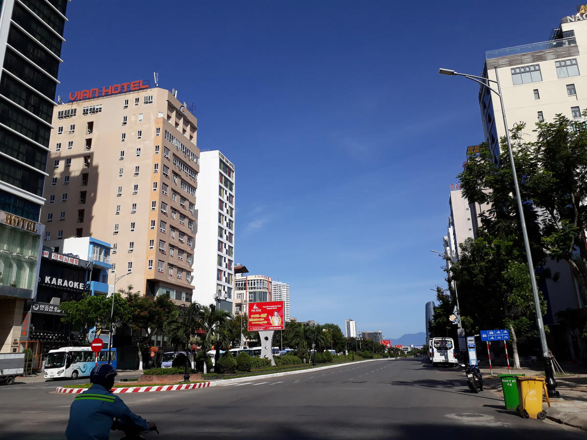 Dù khó khăn do dịch Covid-19 nhưng các khách sạn ở Đà Nẵng vẫn chủ động thông tin với cơ quan chức năng những trường hợp vi phạm quy định phòng, chống dịch. Ảnh Bình Nguyên.