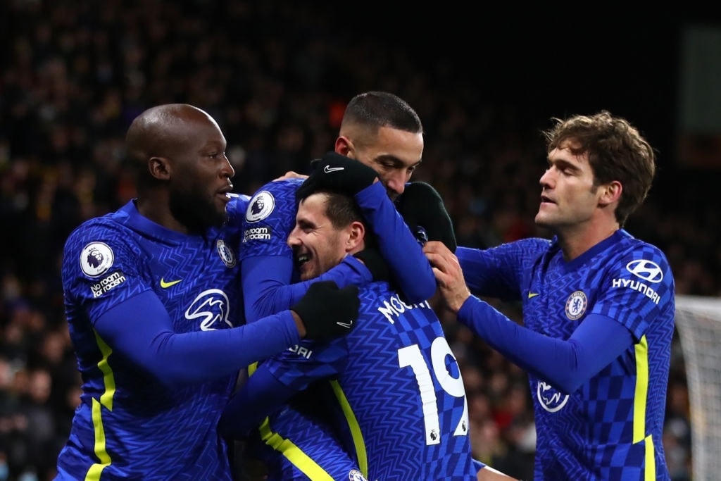 Thắng nhọc trước Watford, Chelsea tiếp tục đứng đầu bảng