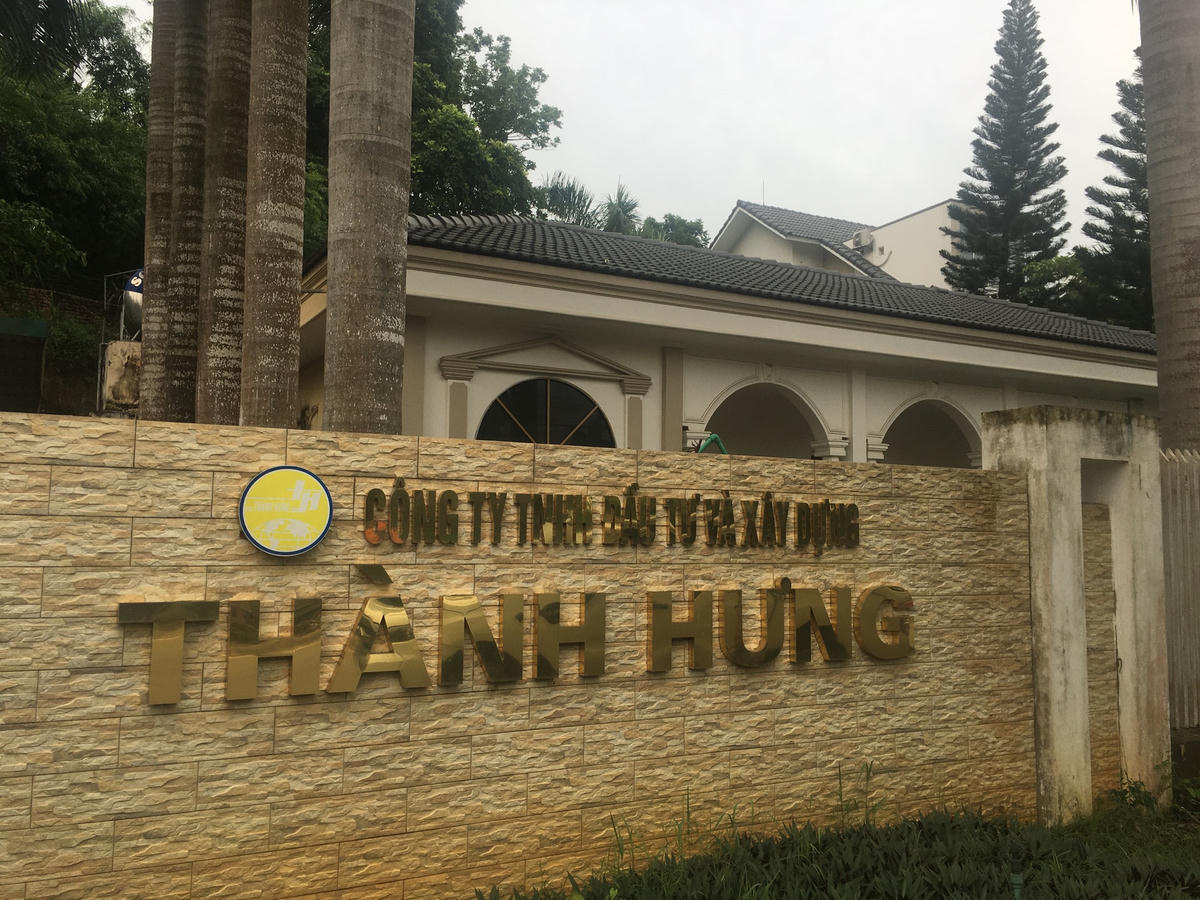 Công ty TNHH Đầu tư và Xây dựng Thành Hưng (do ông Nguyễn Ngọc Đình làm Chủ tịch HĐQT) “ôm trọn” các gói thầu mua sắm cấu kiện bê tông do Sở NN&PTNT tỉnh Tuyên Quang mời thầu.