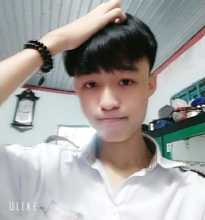 Em Hà Ngọc Lương - nam sinh giúp đỡ người gặp khó khăn trên đường. (Ảnh: NVCC).