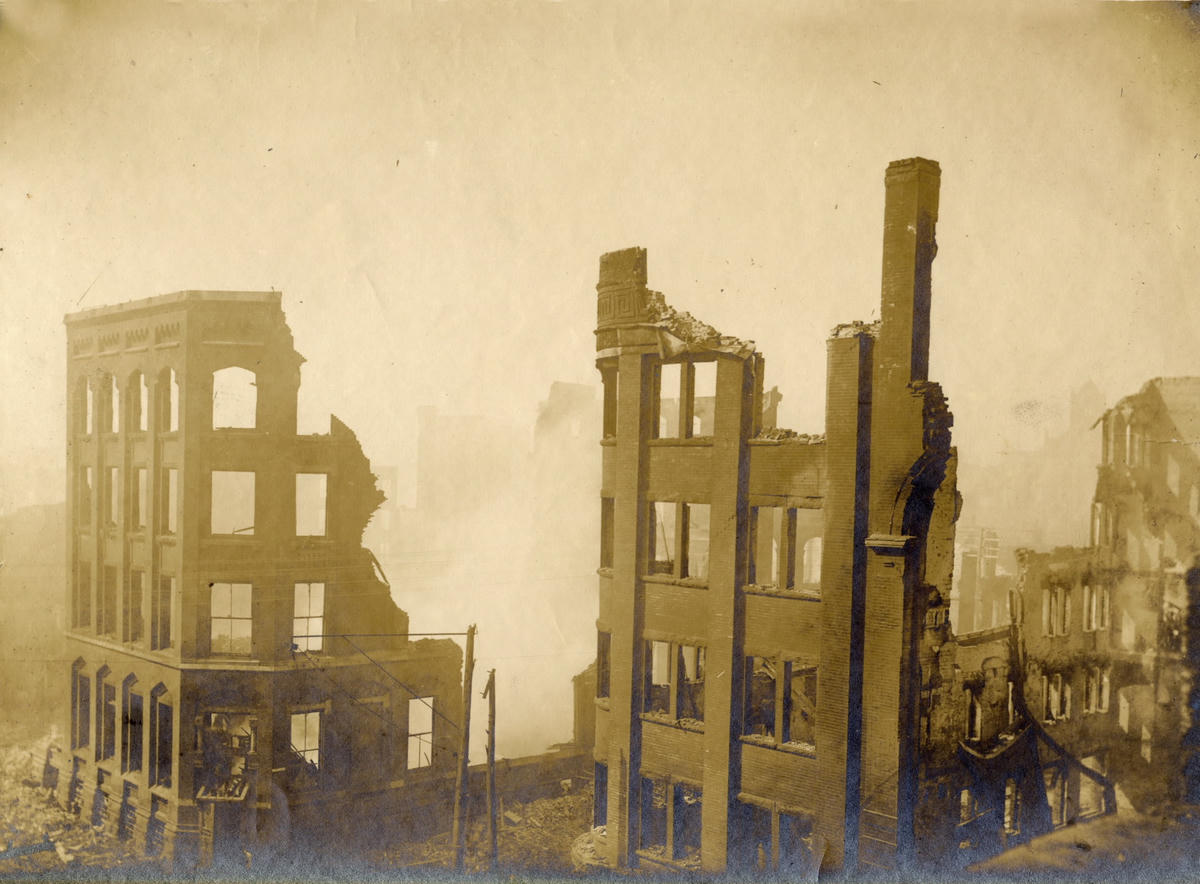 Thành phố Toronto sau trận Đại hỏa hoạn năm 1904. Ảnh: City of Toronto.