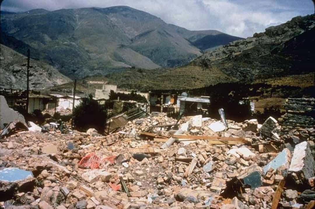 Trận động đất ở Rudbar (Iran) năm 1990 đã phá hủy 700 ngôi làng ở phía bắc Iran và gây thiệt hại 200 triệu USD, khiến 40.000 người thiệt mạng và 60.000 người bị thương, cũng như 500.000 người mất nhà cửa.