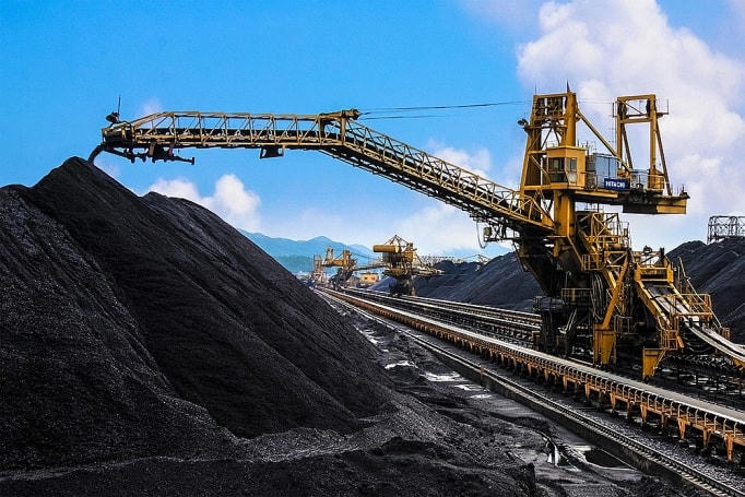 Ngành than chú trọng đầu tư công nghệ để tiết giảm chi phí, nâng cao năng suất.