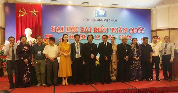 Ban chấp hành Hội Điện ảnh Việt Nam ra mắt Đại hội.