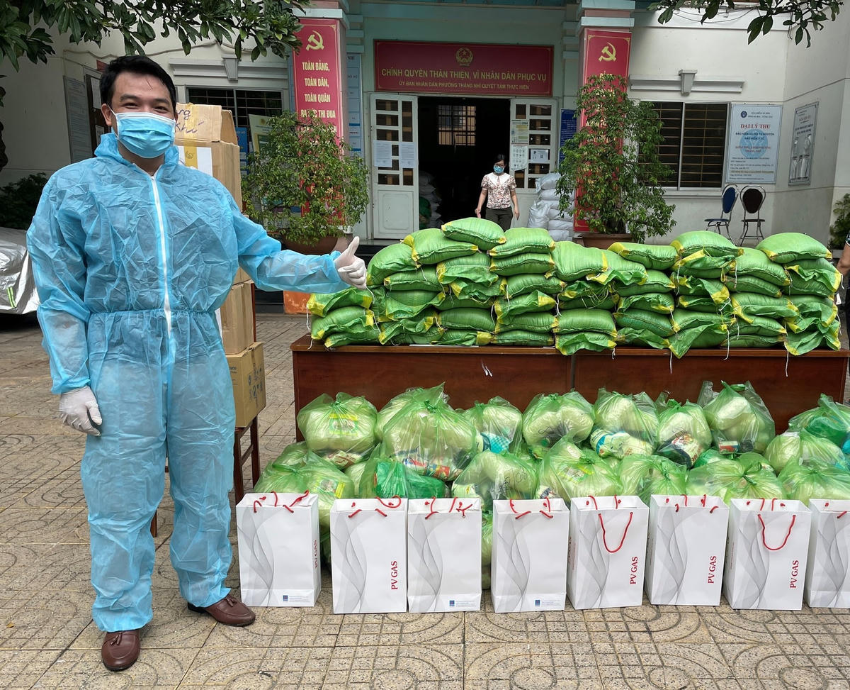 Gửi tặng nông sản cho bà con vùng khó khăn vì dịch bệnh