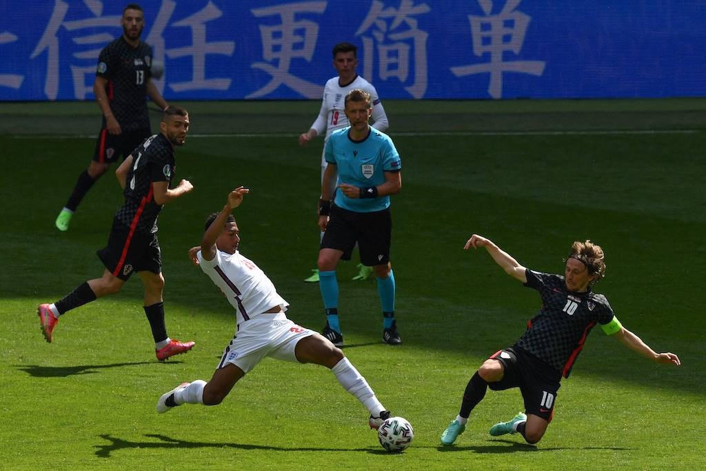 Modric không thể giúp Croatia xoay chuyển tình thế.