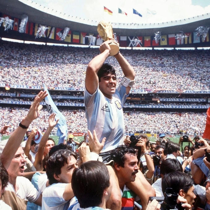 Đỉnh cao sự nghiệp của Maradona là Cúp vàng thế giới cùng đội tuyển Argentina năm 1986.