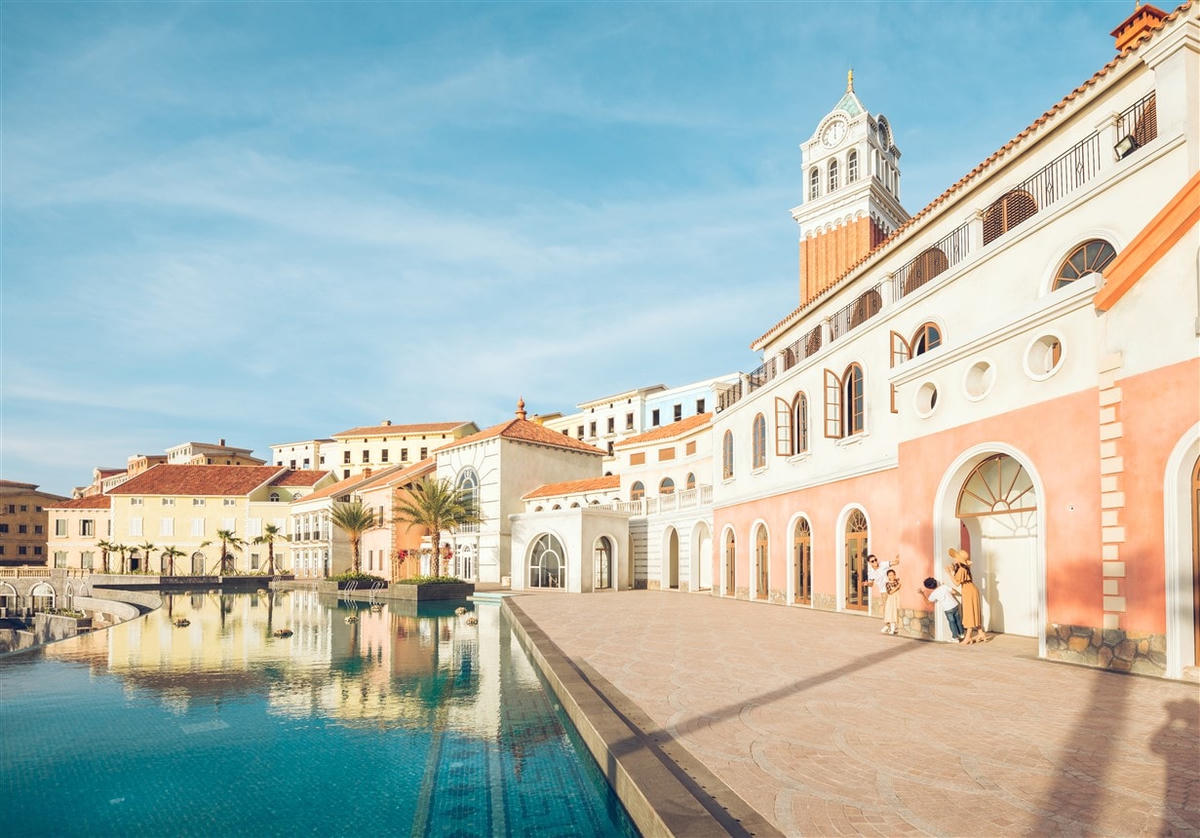 Tổ hợp shophouse Sun Premier Village Primavera của tập đoàn Sun Group - nơi diễn ra Fashipn Voyage 3 