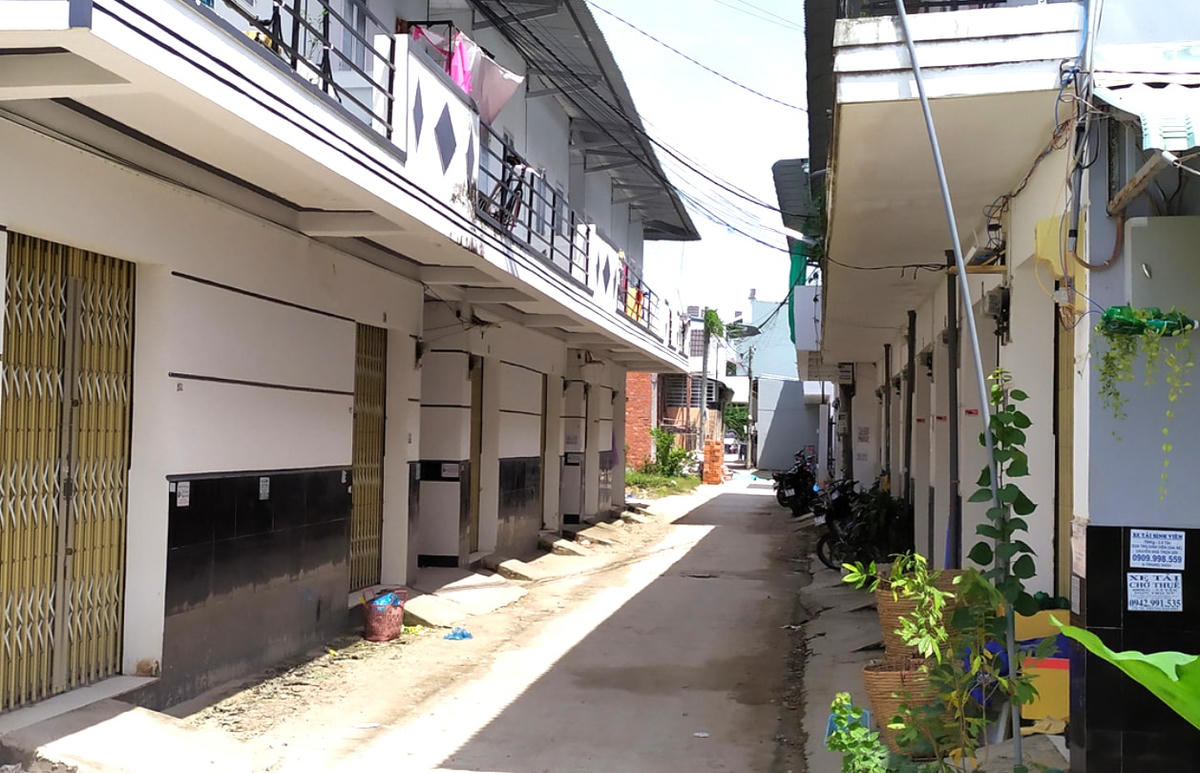 Một khu dân cư tự phát phường Long Hoà, liên quan đến sai phạm đất đai tại Bình Thuỷ.