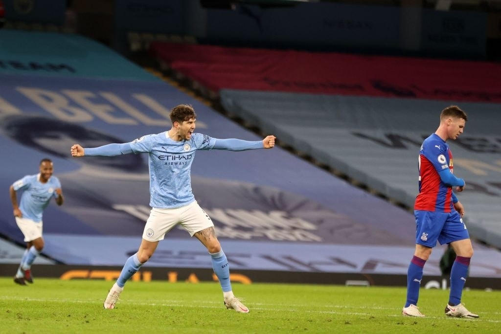 Stones ăn mừng sau khi ghi bàn cho Man City vào lưới Crystal Palace.