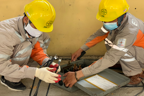 Đảm bảo công tác cung cấp điện an toàn.