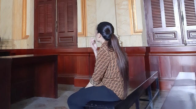 Bị cáo Oanh được tại ngoại do đang nuôi con nhỏ.  