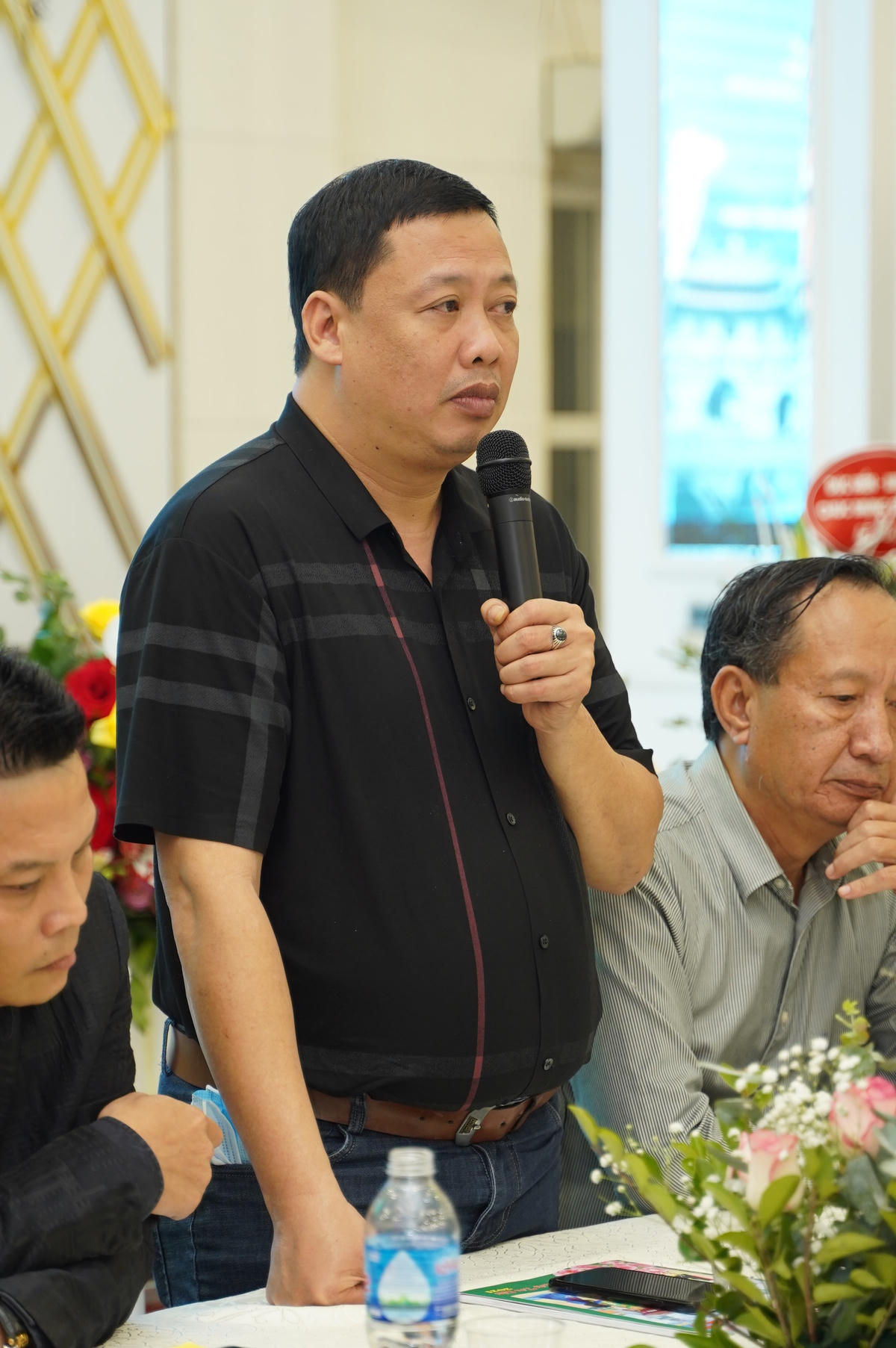 NSND Tiến Dũng - đạo diễn vở "Dế Mèn".