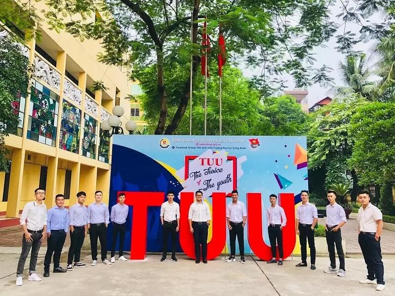 Đại học Công Đoàn tuyển sinh ngành Du lịch và Ngôn ngữ Anh