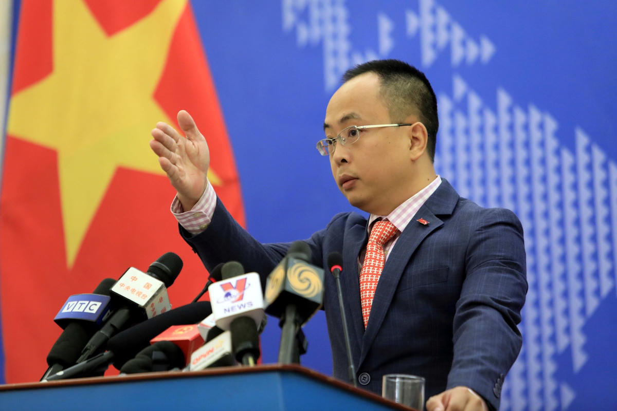 Phó Phát ngôn Đoàn Khắc Việt
