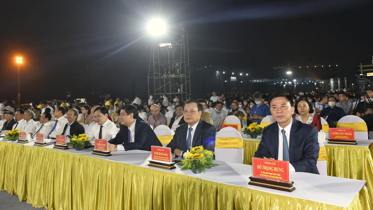 Lãnh đạo Trung ương và tỉnh Thanh Hoá dự lễ kỷ niệm.