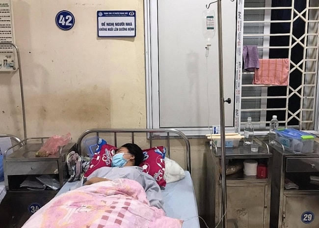 Em T. được điều trị tại Trung tâm Y tế huyện Thanh Thủy.