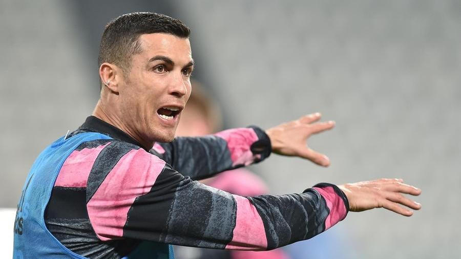 C.Ronaldo được nghỉ ngơi trong trận đấu với Lazio để dành sức thi đấu trước Porto ở Champions League.
